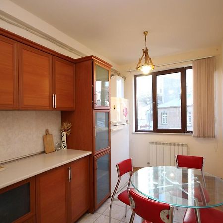 Saryan Street Best Apartment Yerevan Exterior photo